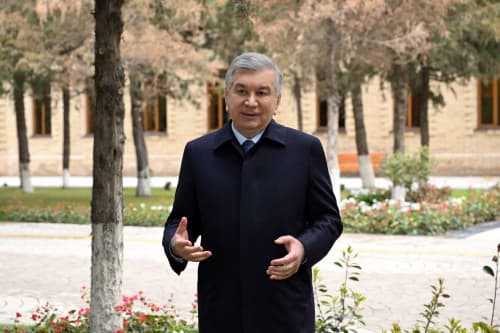 Президент встретился с молодежью в Самарканде