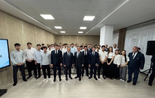 TUIT Hosts Youth Day Dialogue with Students and Young People