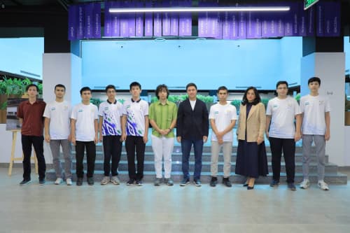 A Meeting Was Held with Members of the Uzbek National Team Ahead of IOI 2026