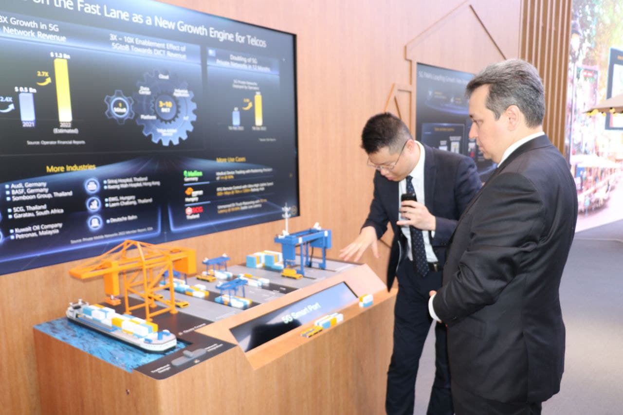 O‘zbekiston Raqamli texnologiyalar vazirligi delegatsiyasi Huawei kompaniyasining bosh qarorgohiga tashrif buyurdi