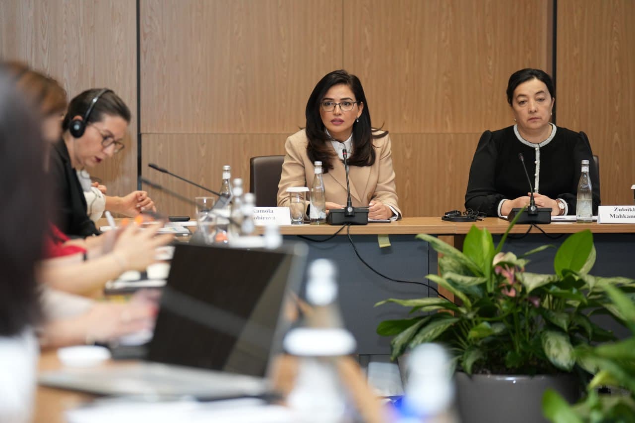 Women GAP in Tech davra suhbatida xotin-qizlarni IT sohasiga jalb qilish, qo‘llab quvvatlash va ularga davlat tomonidan amalga oshirilayotgan ishlar muhokama qilindi