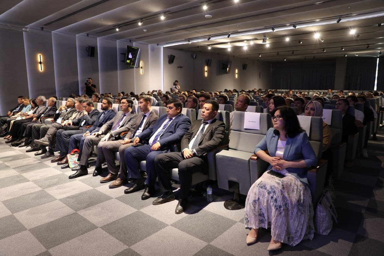 “Sun’iy intellekt sohasidagi etika va tartibga solish masalalari” mavzusidagi anjumani sun’iy intellektni amaliyotga joriy etishdagi tajriba va ushbu sohadagi istiqbolli loyihalari haqida fikrlar tinglandi