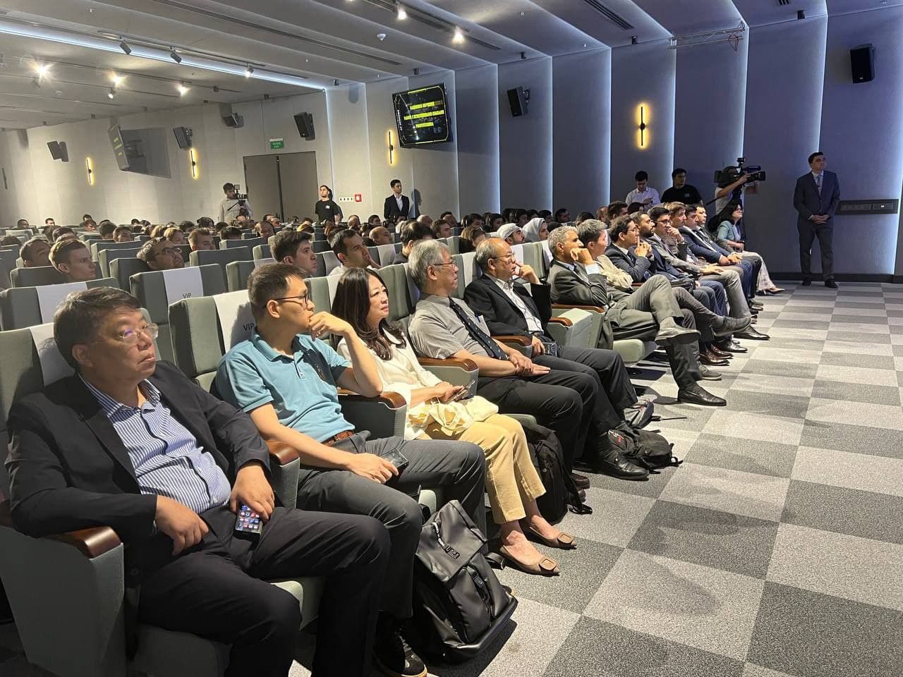 “Sun’iy intellekt sohasidagi etika va tartibga solish masalalari” mavzusidagi anjumani sun’iy intellektni amaliyotga joriy etishdagi tajriba va ushbu sohadagi istiqbolli loyihalari haqida fikrlar tinglandi