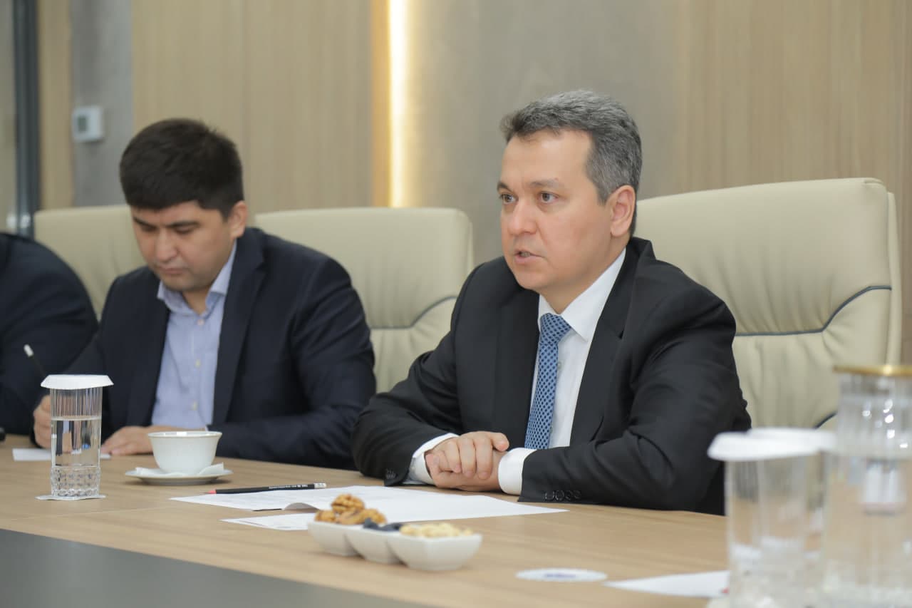 Vazir Alibaba.com kompaniyasi delegatsiyasi vakillarini qabul qildi