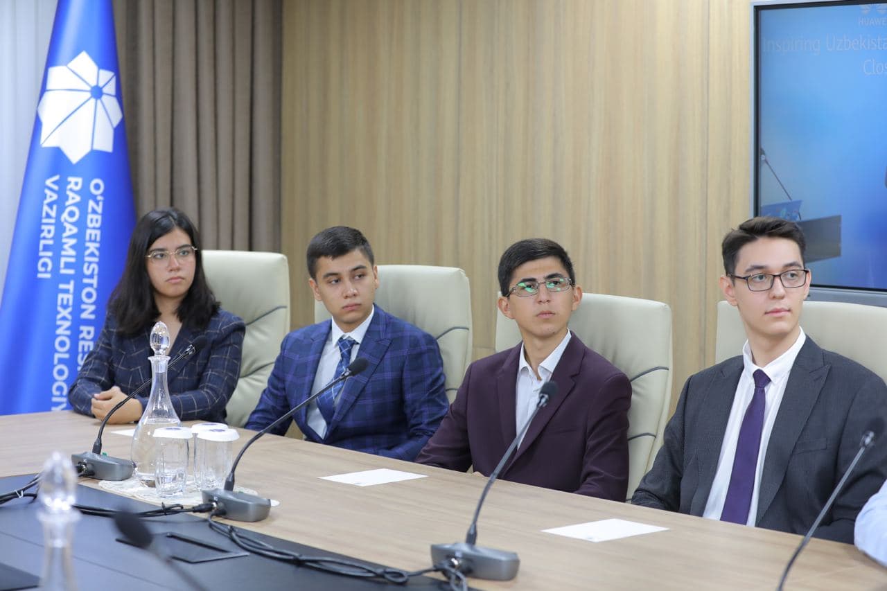 Студенты Узбекистана отправятся в Катар для участия в образовательном проекте Seeds for the Future