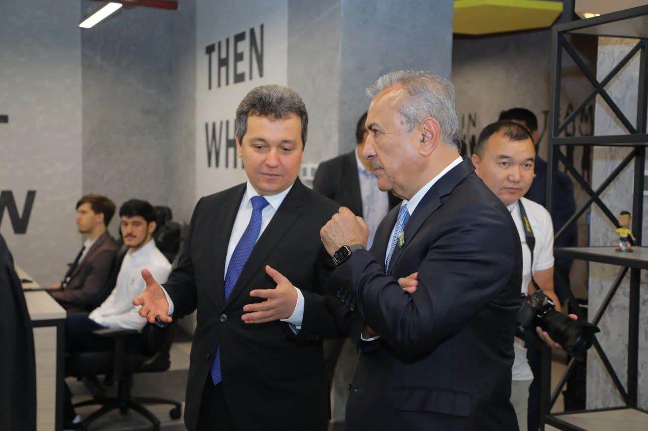 Qirg‘iz Respublikasi Jogorku Keneshi Torag‘asi IT Park Uzbekistan majmuasiga tashrif buyurib, uning faoliyati bilan tanishdi