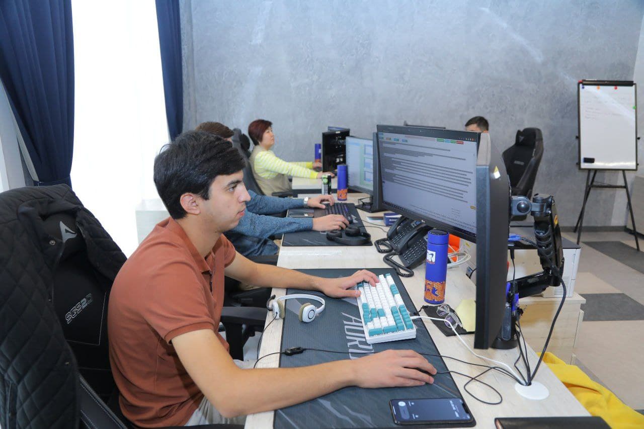 Qirg‘iz Respublikasi Jogorku Keneshi Torag‘asi IT Park Uzbekistan majmuasiga tashrif buyurib, uning faoliyati bilan tanishdi