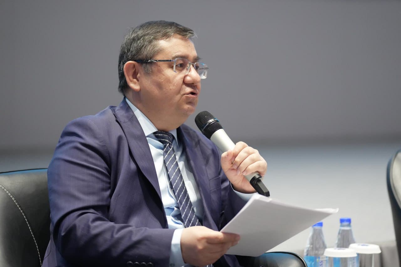 8-dekabr – O‘zbekiston Respublikasi Konstitutsiyasi qabul qilingan kun munosabati bilan davra suhbati tashkil etildi