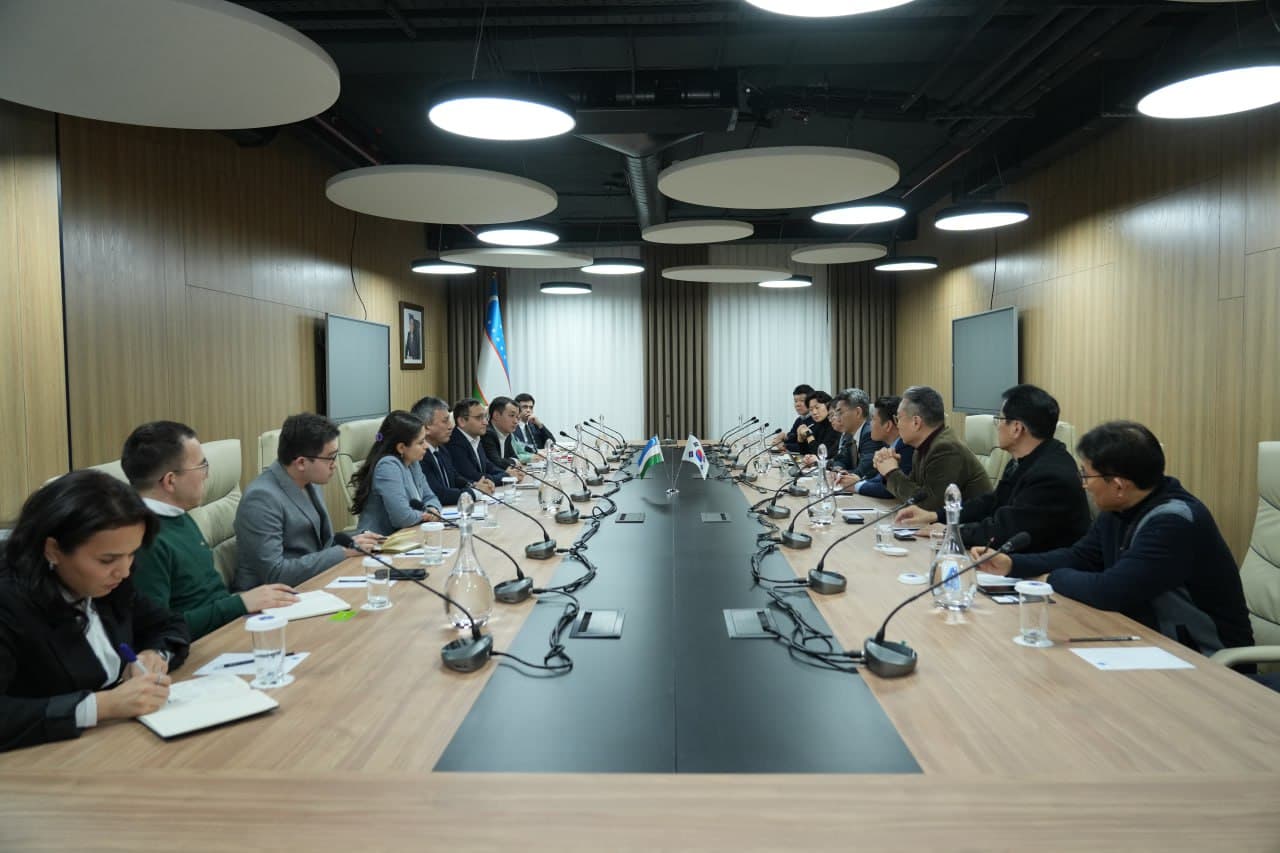 Janubiy Koreya kompaniyalari bilan IT taʼlimni rivojlantirish sohasida hamkorlik masalalari muhokama qilindi