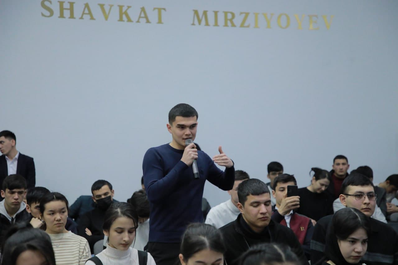 TATU Urganch filialida Vazir va yoshlar uchrashuvi o‘tkazildi
