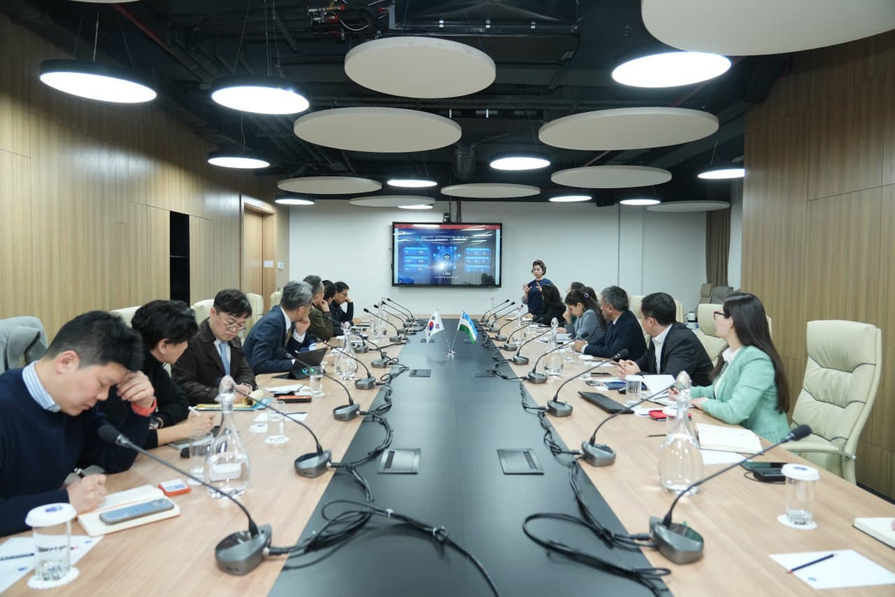Janubiy Koreya kompaniyalari bilan IT taʼlimni rivojlantirish sohasida hamkorlik masalalari muhokama qilindi