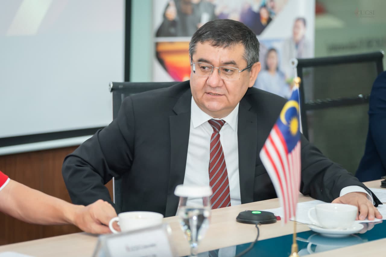 Vazirlik delagatsiyasi Malayziyada UCSI University asoschisi bilan hamkorlik istiqbollarini muhokama qildi hamda vatandoshlar bilan uchrashuv o‘tkazdi