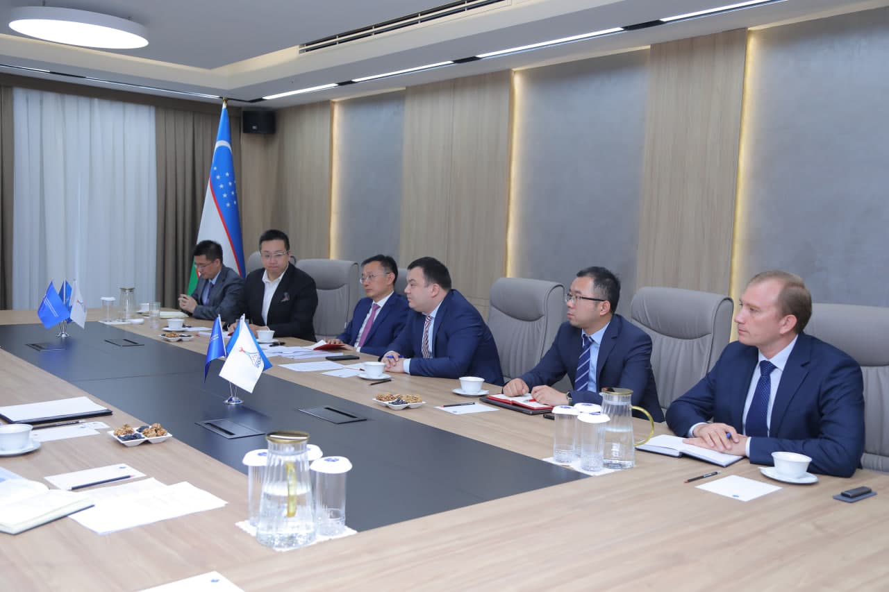 Huawei ME&CA prezidenti bilan raqamlashtirish, qo‘shma ta’lim dasturlarini amalga oshirish masalalari muhokama qilind