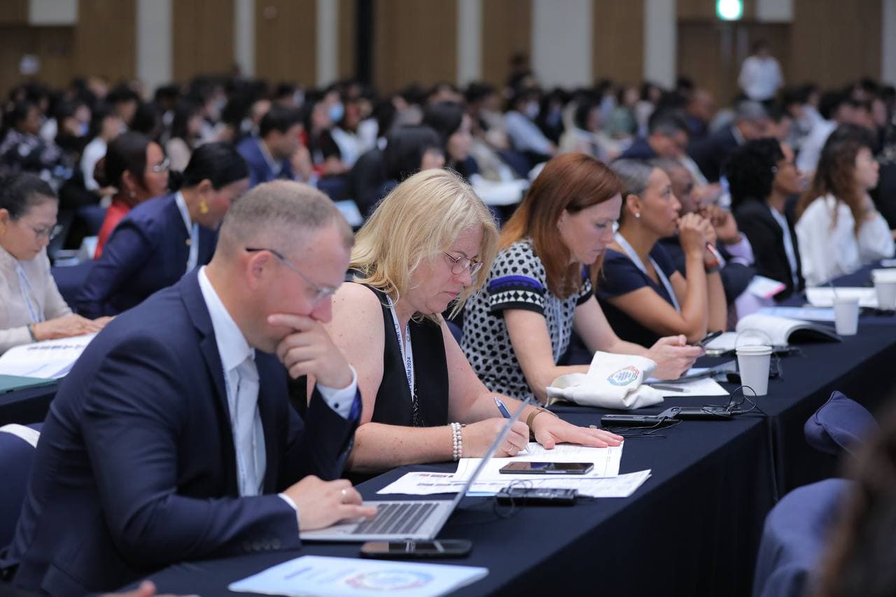 Vazir panel sessiyasida hukumatni raqamli transformatsiya qilish borasida amalga oshirilayotgan ishlar, O‘zbekistonda sun’iy intellektning muhimligi borasida fikrlari bilan o‘rtoqlashdi