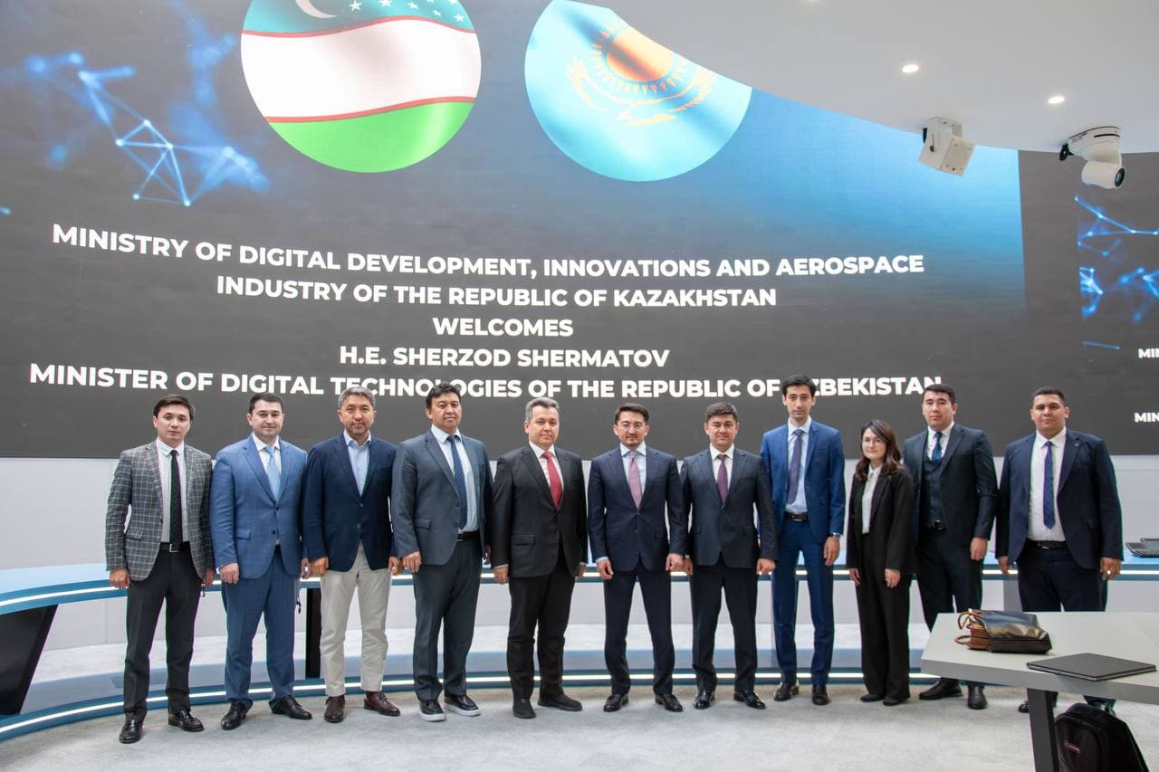Ostona shahrida Qozogʻiston Respublikasi Raqamli rivojlanish, innovatsiyalar va aerokosmik sanoat vaziri bilan hamkorlik istiqbollari muhokama qilindi