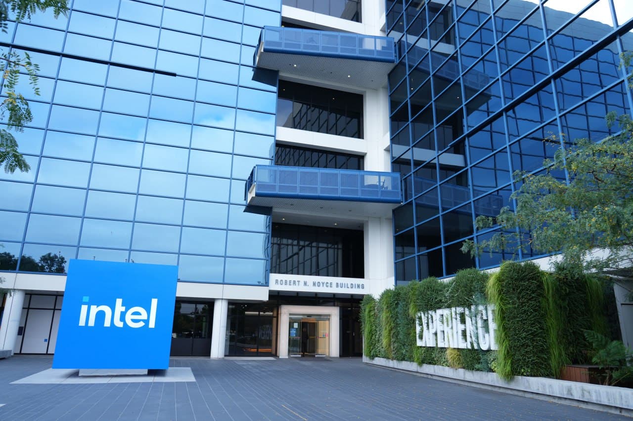 AQSHda INTEL korporatsiyasining vitse-prezidenti bilan sun’iy intellekt yo‘nalishida hamkorlik masalalari ko‘rib chiqildi