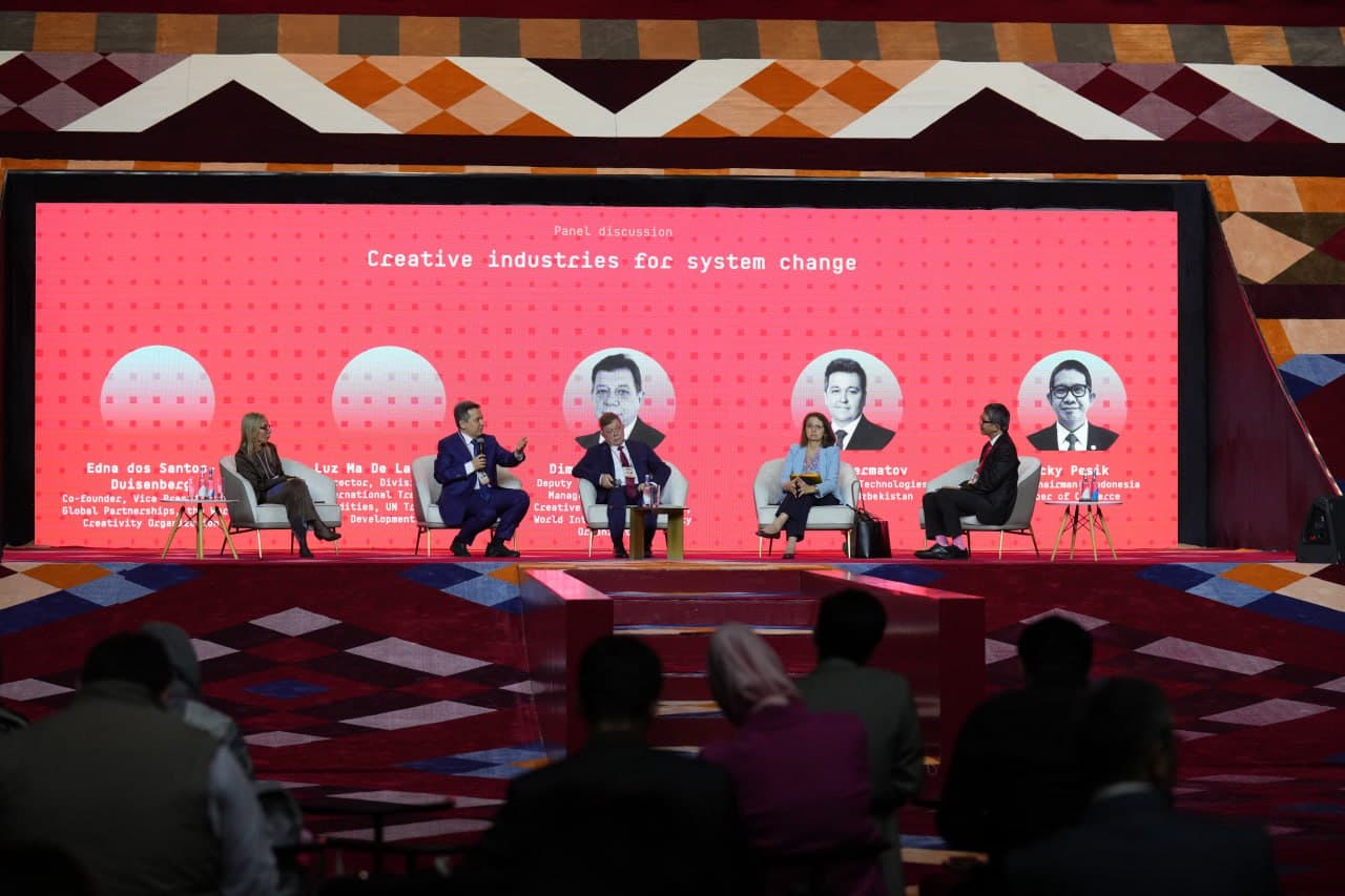 Raqamli texnologiyalar vaziri Butunjahon kreativ iqtisodiyot konferensiyasida ishtirok etdi