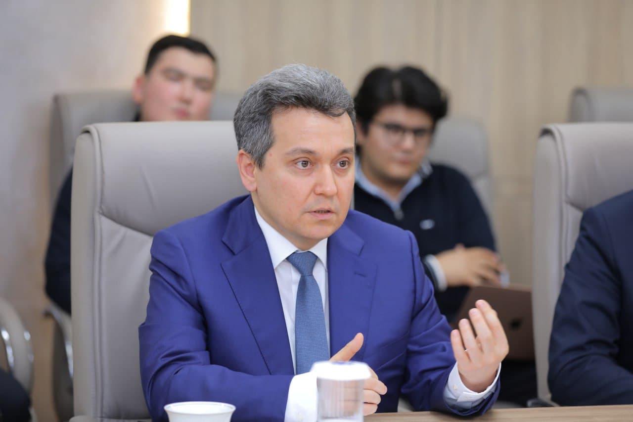 Minister of Digital Technologies and MIT Vice President Discuss Strengthening Cooperation in IT Education and Digital Technologies