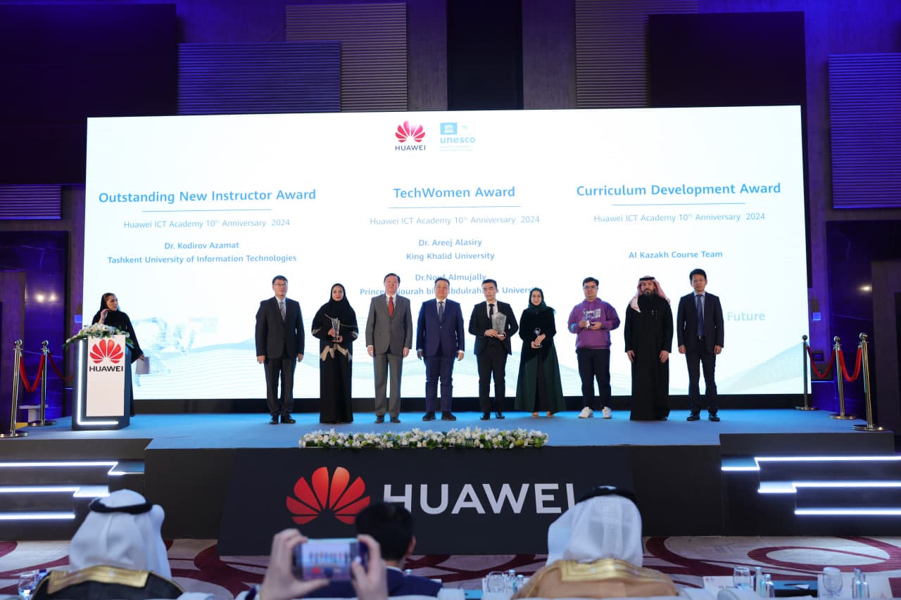 “Huawei ICT Competition 2024-2025” mintaqaviy finalida o‘zbekistonlik talabalar taqdirlandi