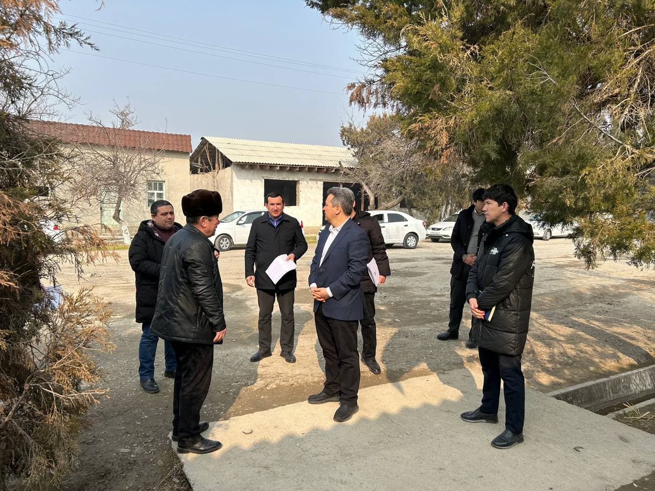 Sirdaryo viloyati mahallalarida IT o‘quv kurslarini keng tashkil etish va chet tillariga o‘qitish orqali yoshlarni yuqori maoshli ish bilan ta’minlash masalalari muhokama qilindi
