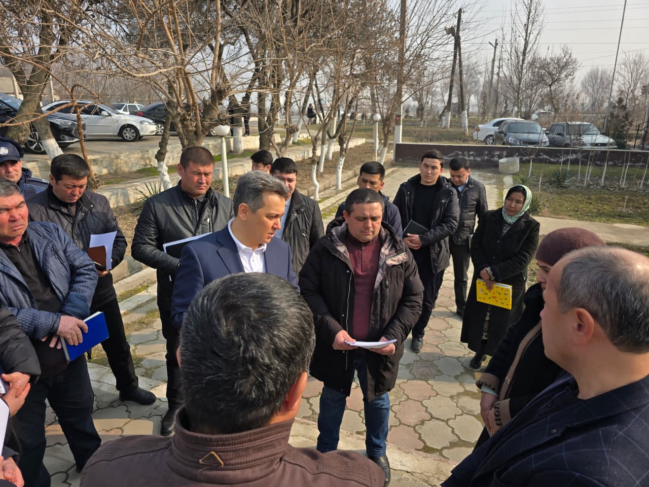 Sirdaryo viloyati mahallalarida IT o‘quv kurslarini keng tashkil etish va chet tillariga o‘qitish orqali yoshlarni yuqori maoshli ish bilan ta’minlash masalalari muhokama qilindi