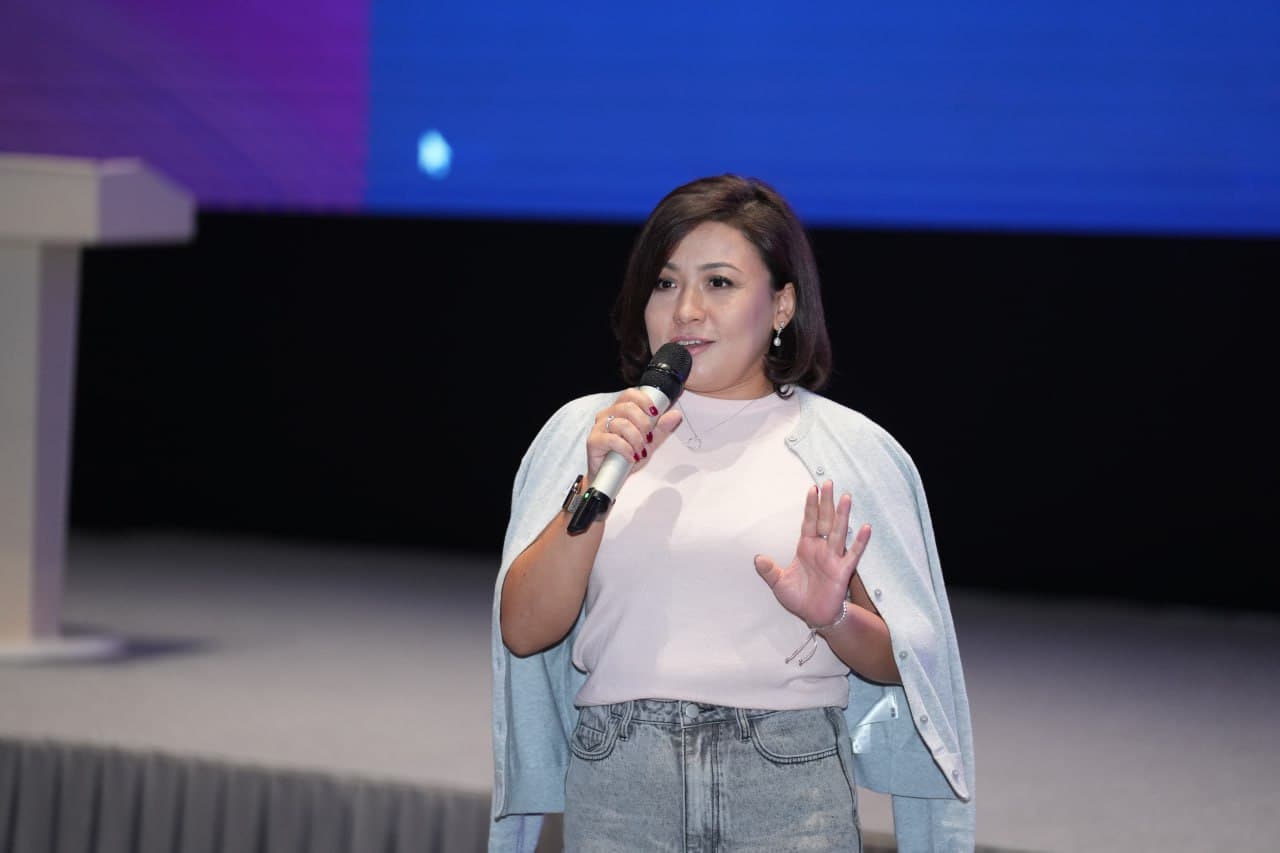 “Sun’iy intellektning ish samaradorligini oshirishdagi roli” va xotin-qizlarning IT sohasidagi imkoniyatlari muhokama qilindi