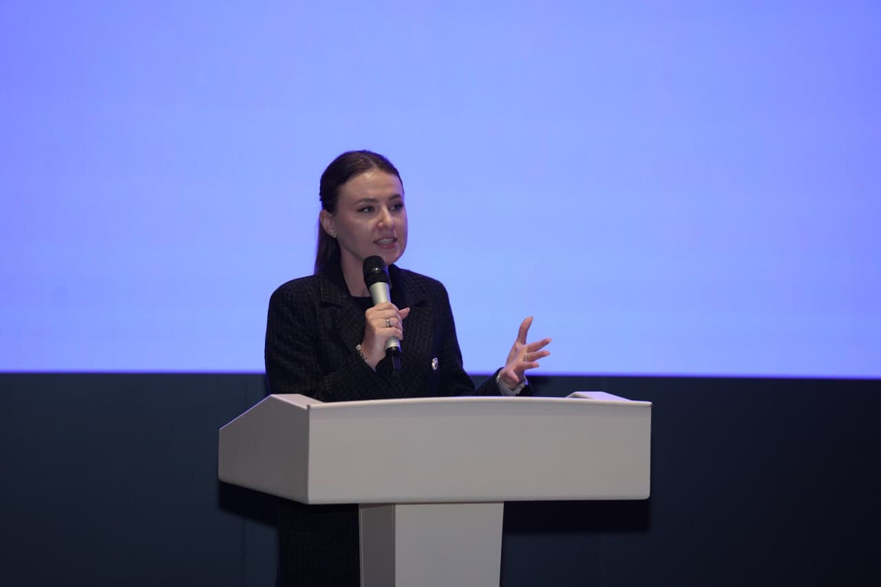 “Sun’iy intellektning ish samaradorligini oshirishdagi roli” va xotin-qizlarning IT sohasidagi imkoniyatlari muhokama qilindi