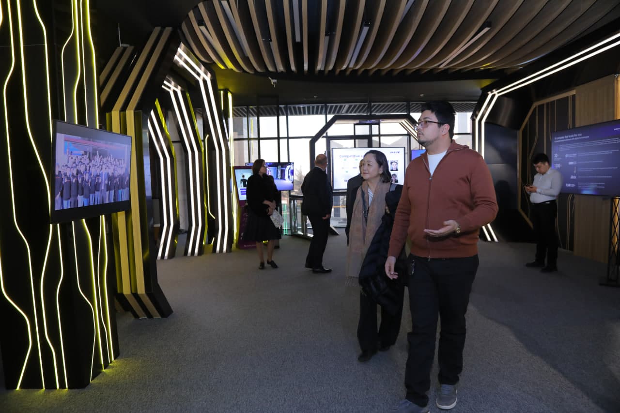 Ministry of Digital Technologies and Asian Development Bank Discuss Digital Economy and Infrastructure Development