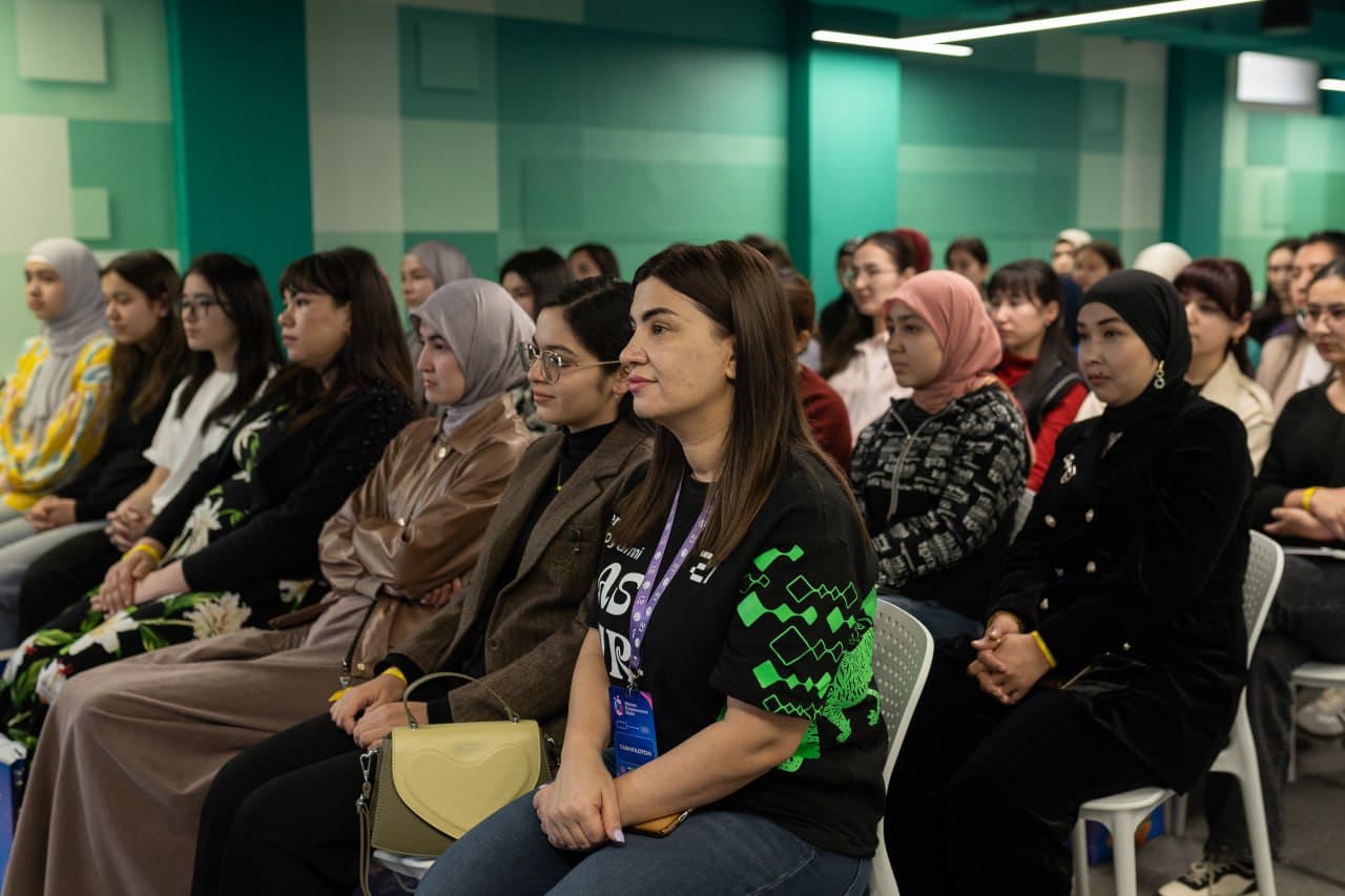 School 21 da IT sohasida xotin-qizlarni qo‘llab-quvvatlash va raqamli ko‘nikmalarini rivojlantirishga qaratilgan Women Empowerment Week in Tech loyihasi boshlandi