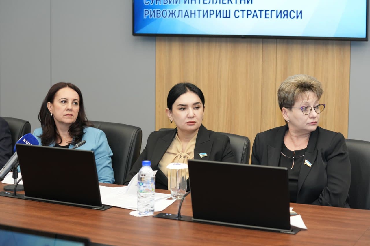 Sun’iy intellektni qo‘llash orqali yuzaga keladigan munosabatlarni huquqiy tartibga solishning dolzarb masalalari muhokama qilindi