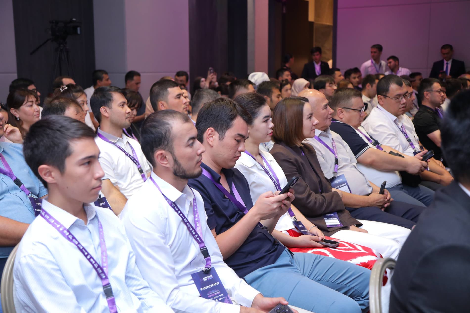 Samarqanddagi sun’iy intellekt bo‘yicha xalqaro forumda muhim sessiyalar bo‘lib o‘tmoqda