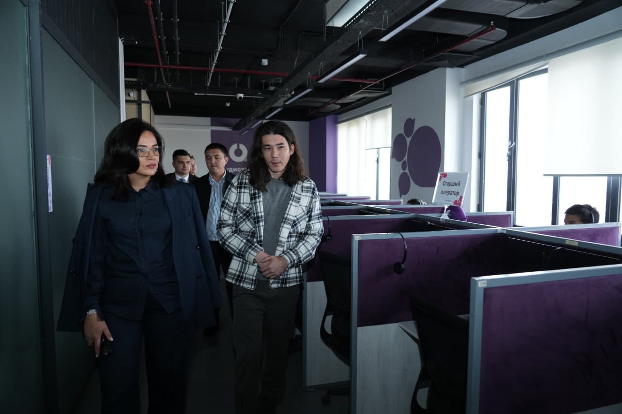 Qoraqalpog‘iston Respublikasida xotin-qizlarning IT sohasidagi salohiyatini oshirishga yordam berilmoqda