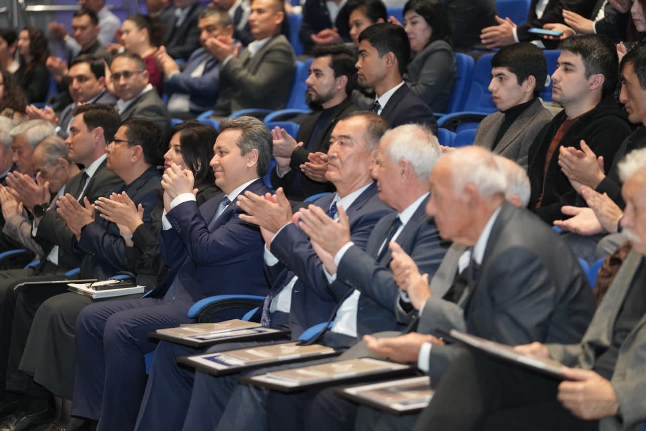 Sun’iy intellekt rivojida kibernetikaning o‘rni muhokama qilindi