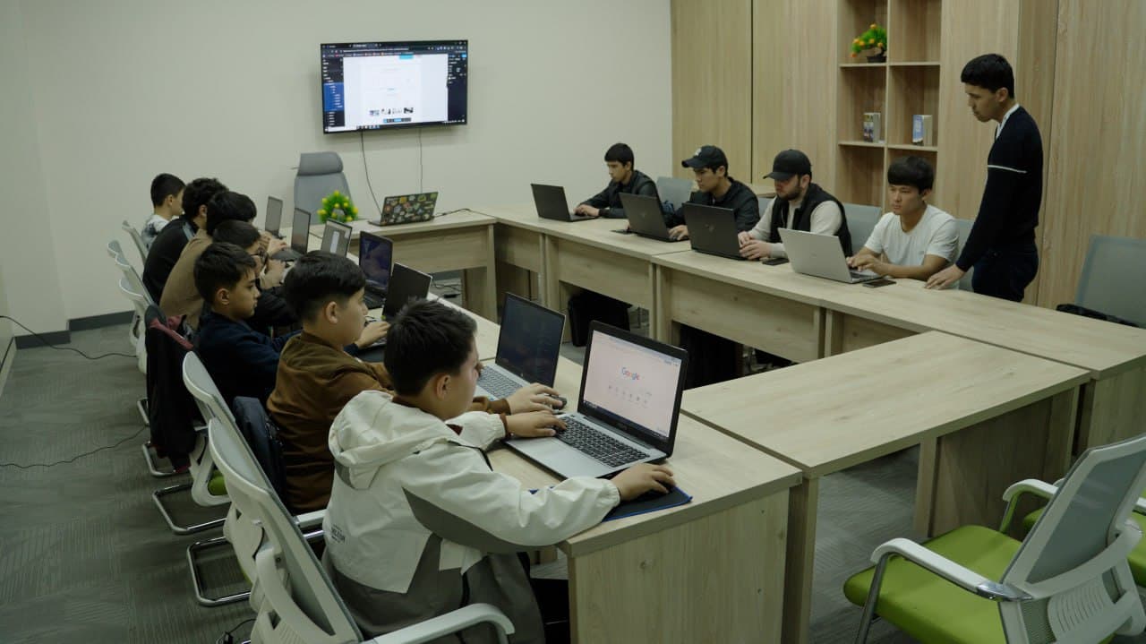 Surxondaryodagi AT-eksportyor va dasturiy ta’minot korxonalari faoliyati o‘rganildi