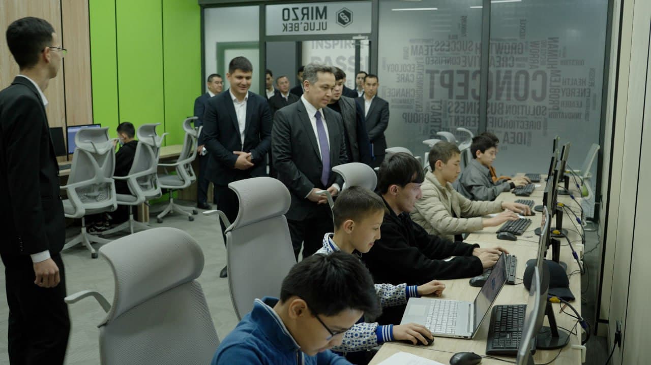 Surxondaryodagi AT-eksportyor va dasturiy ta’minot korxonalari faoliyati o‘rganildi