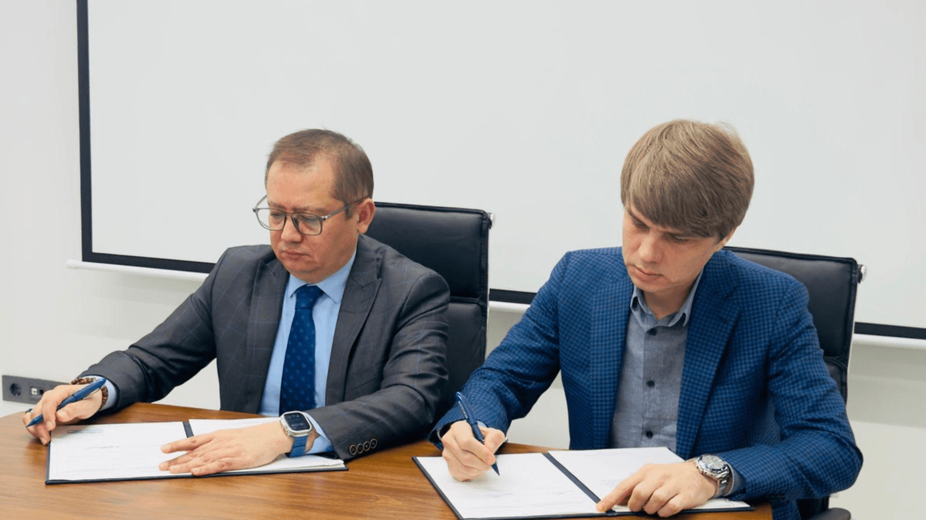 Memorandum of Cooperation Signed Between CAFA and the Center for the Development of Artificial Intelligence and Digital Economy