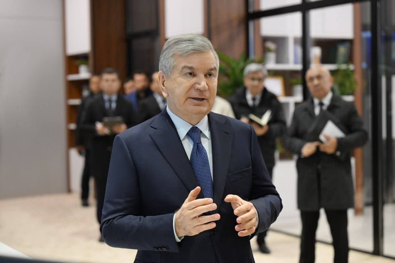 President visits Digital Control Center of Almalyk Mining and Metallurgical Complex