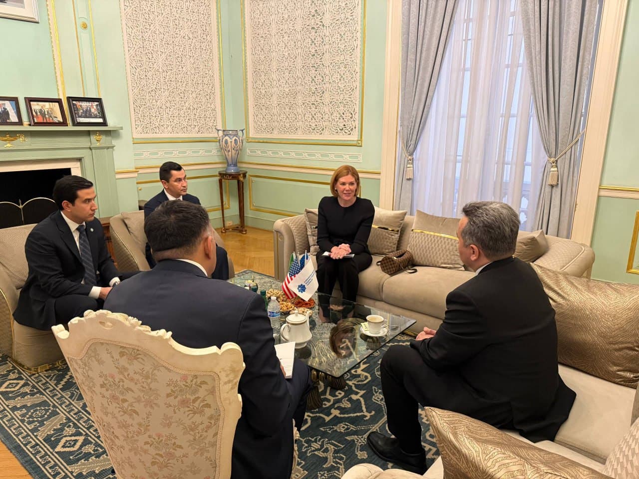 “Oracle” kompaniyasi bilan raqamli transformatsiya va bulutli texnologiyalar bo'yicha fikr almashildi