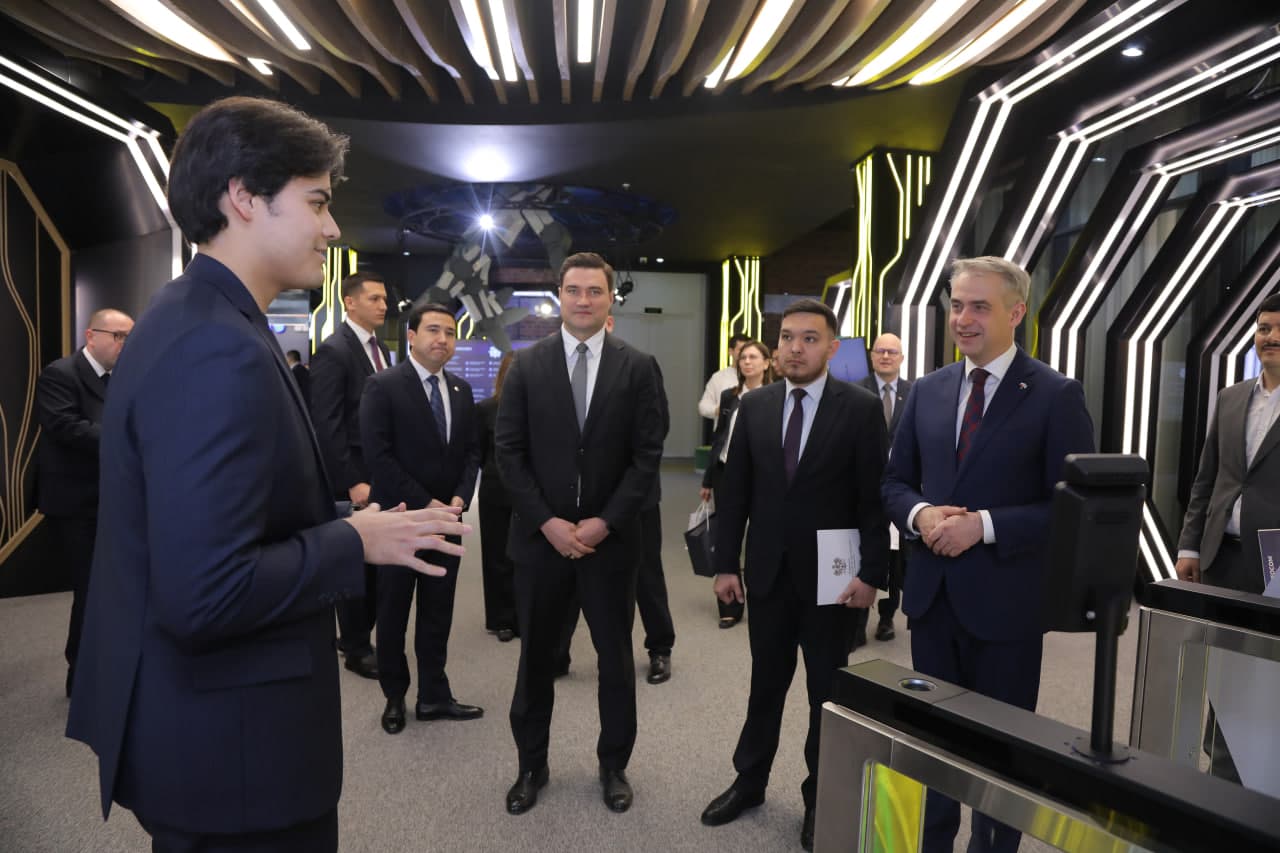 Polsha bilan raqamli transformatsiya sohasida hamkorlikni yangi bosqichga olib chiqish masalalari muhokama qilindi