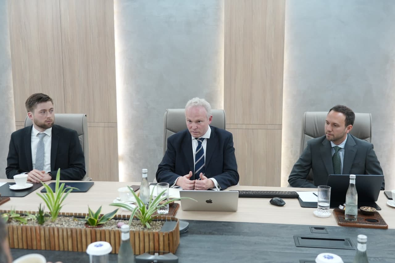 O‘zbekistonning SI salohiyati sezilarli darajada oshib, xalqaro reytingda ikki yilda 25 pog‘onaga yuqoriladi: Oxford Insights bilan hamkorlik natijalari muhokama qilindi