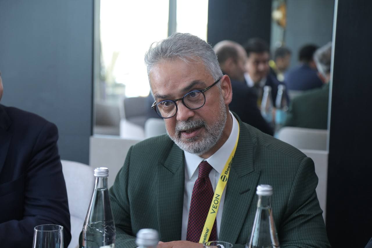 O‘zbekistonda ilk bor Viasat sun’iy yo‘ldoshi orqali mobil aloqa qurilmasiga sun’iy yo‘ldosh xabarlarini uzatish bo‘yicha sinov namoyishi o‘tkazildi