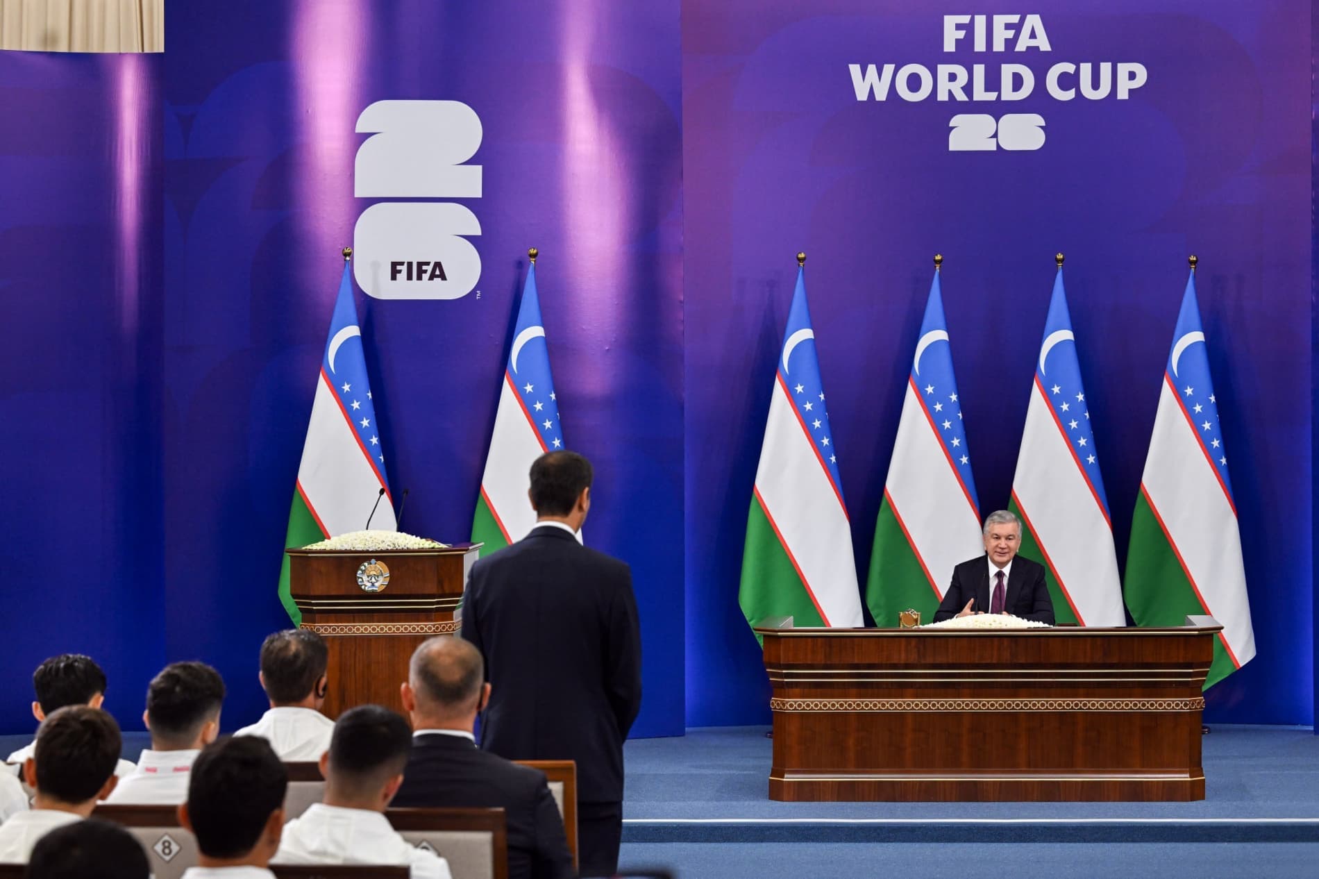 Prezidentimiz futbol boʻyicha milliy terma jamoa aʼzolari bilan uchrashdi