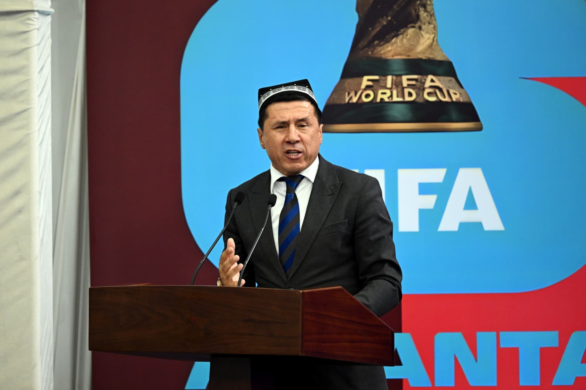 Prezidentimiz futbol boʻyicha milliy terma jamoa aʼzolari bilan uchrashdi