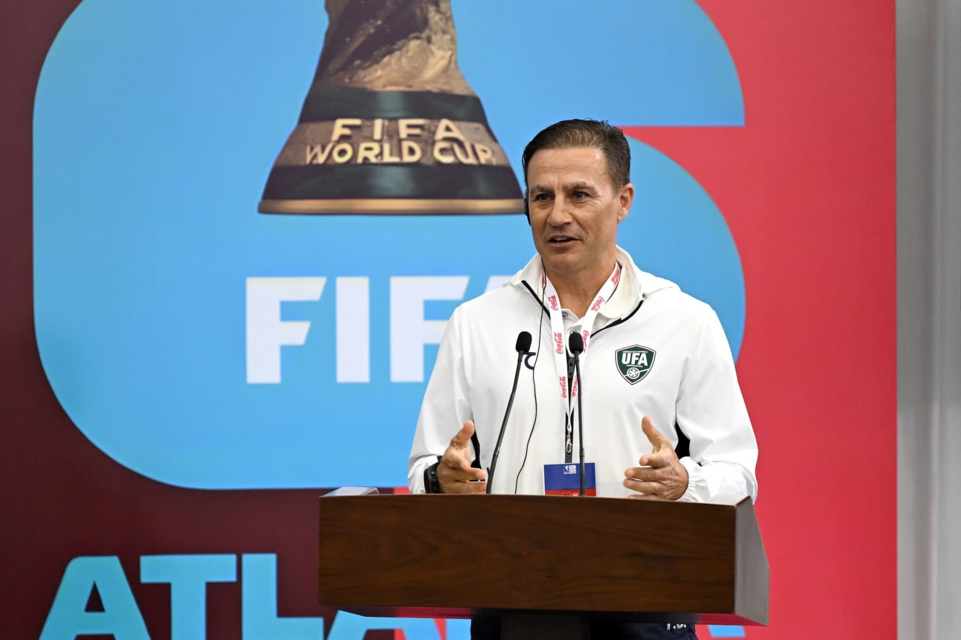 Prezidentimiz futbol boʻyicha milliy terma jamoa aʼzolari bilan uchrashdi