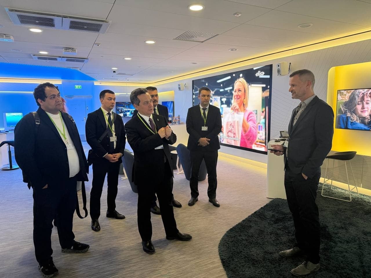 Uzbekistan and Finland’s Elisa Discuss Cooperation in 5G and Artificial Intelligence Technologies