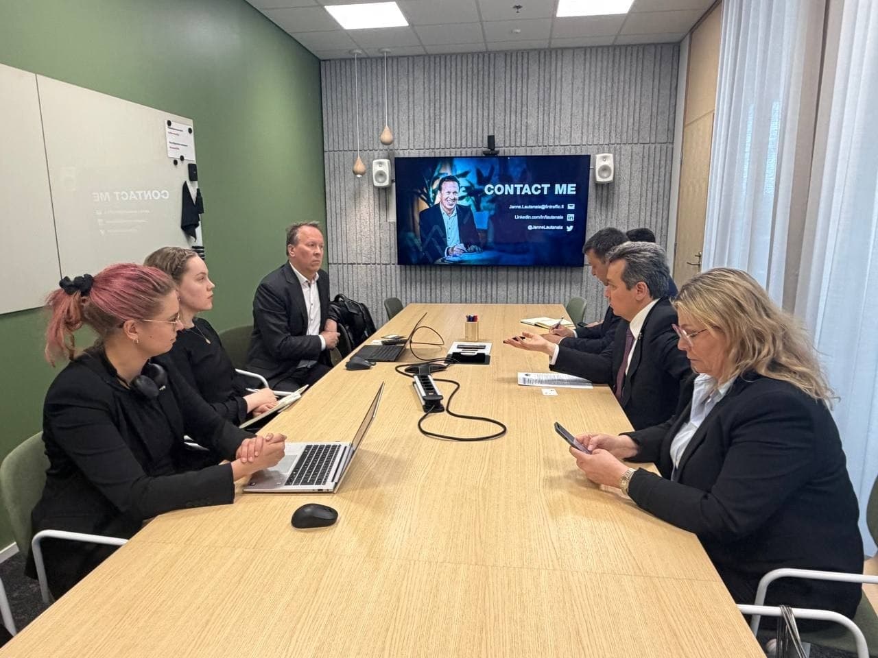 Uzbekistan and Finland Expand Cooperation in Digital Transport and Logistics