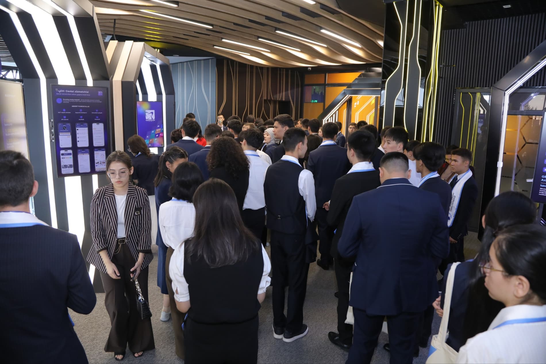 Forum and Job Fair Held for El-yurt Umidi Foundation Scholarship Holders