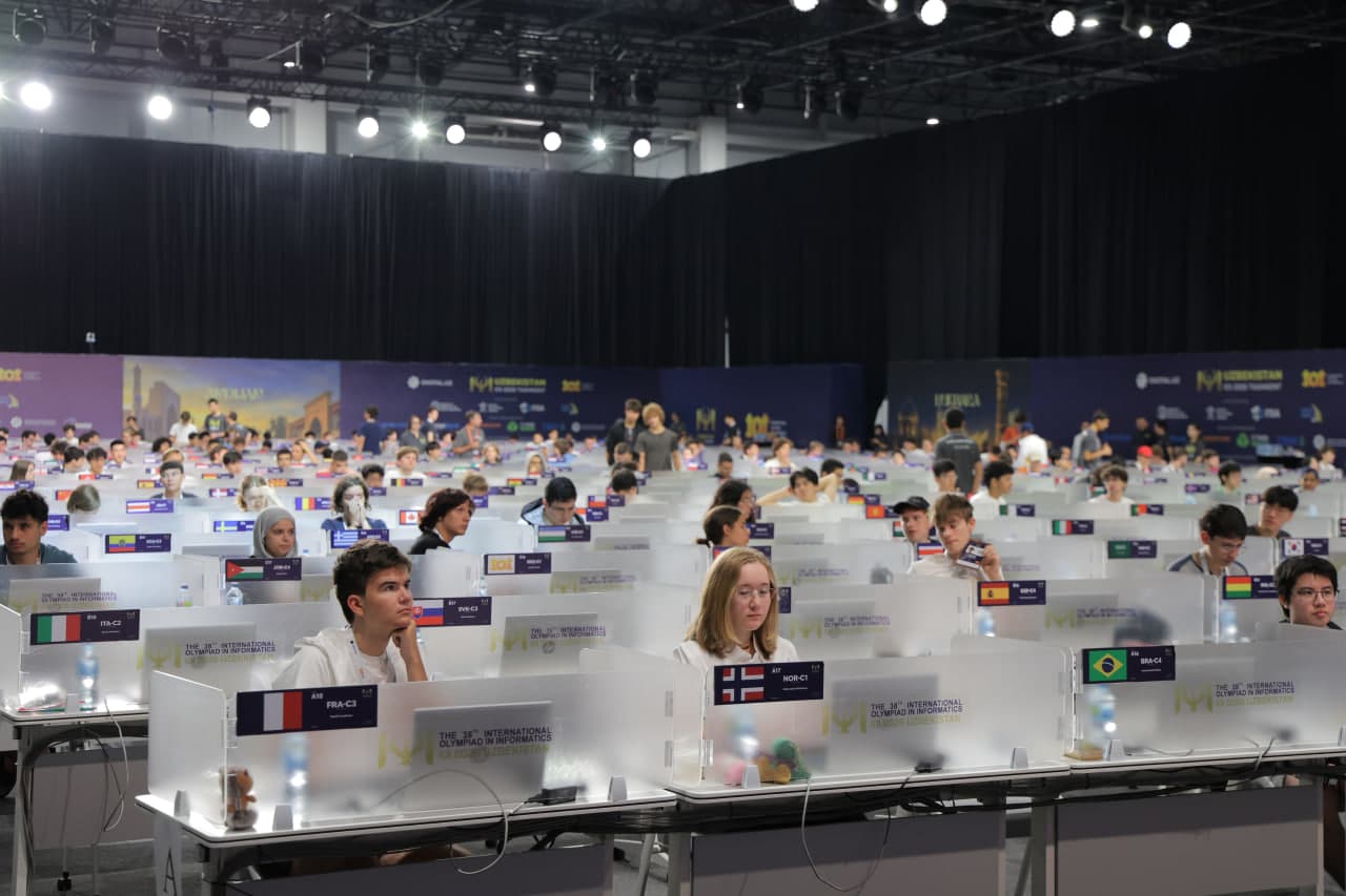 IOI 2026: первый день соревнований продолжается!