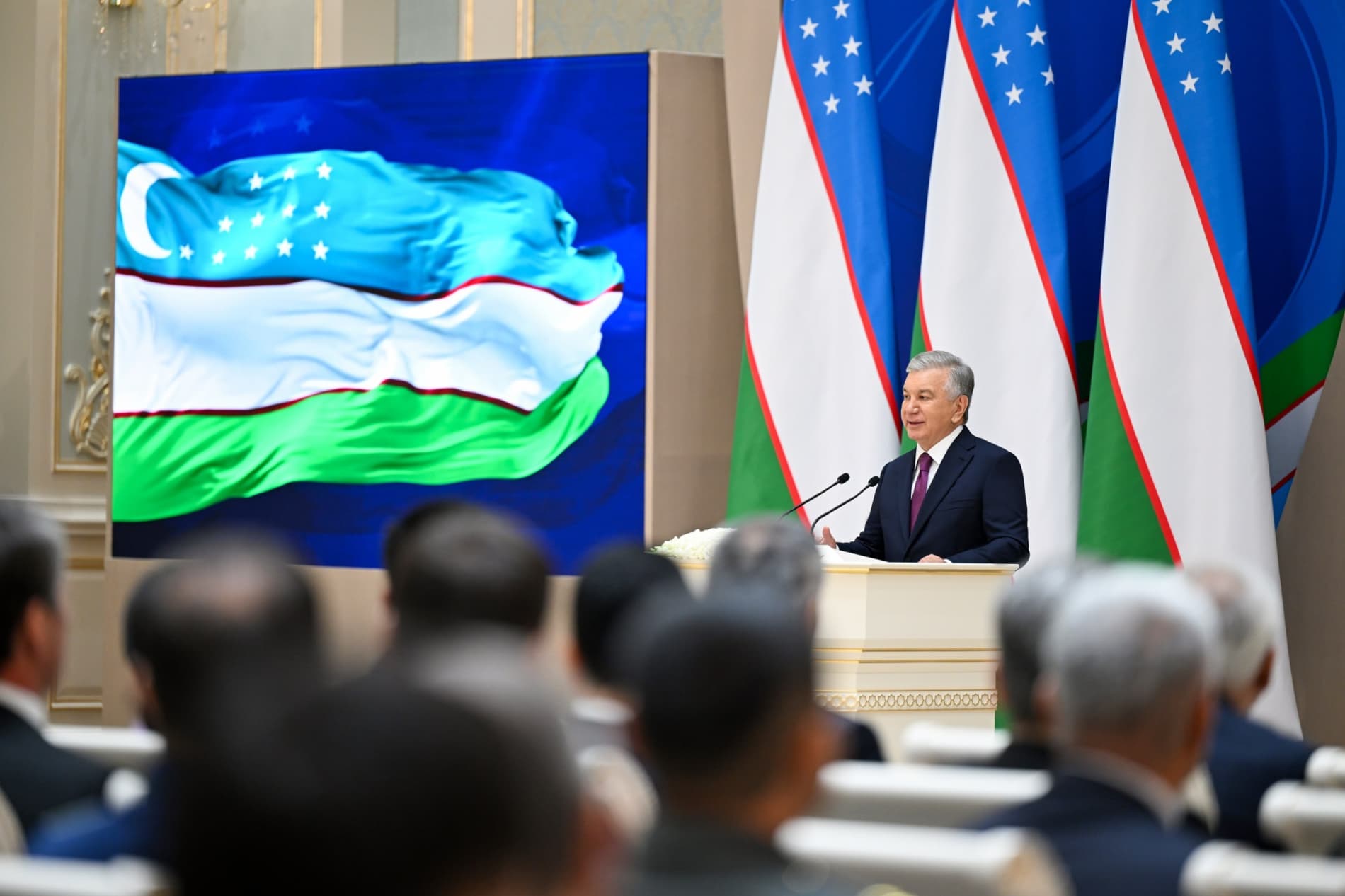 Prezident Shavkat Mirziyoyev ishtirokida mamlakatimiz mustaqilligining 35 yilligi munosabati bilan davlat mukofotlarini topshirish marosimi