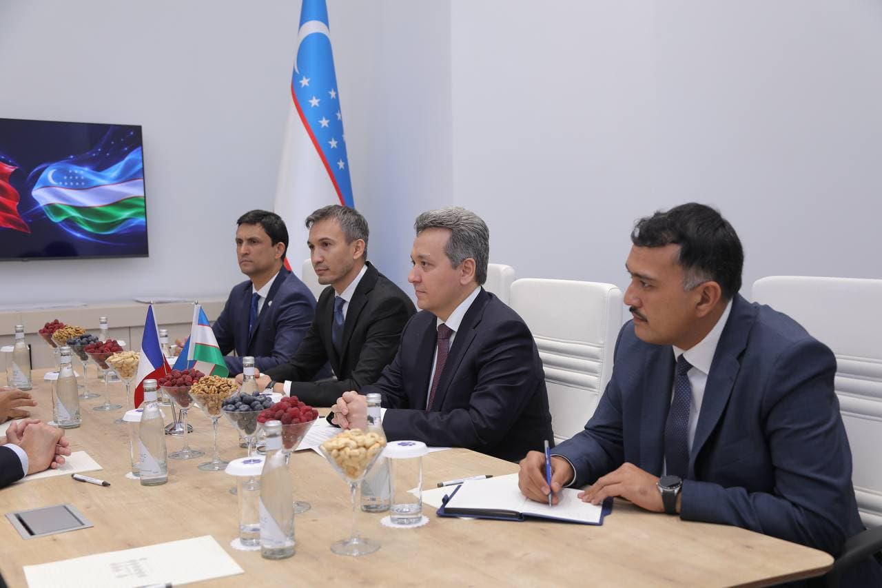 O‘zbekiston va Eutelsat OneWeb sun’iy yo‘ldosh aloqasi va raqamli infratuzilmani rivojlantirish bo‘yicha hamkorlikni kengaytiradi